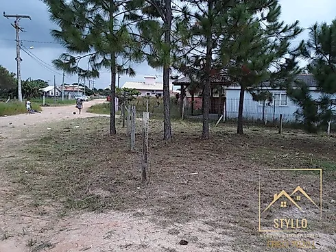 Terreno Exclusivo a 150m da Lagoa de Ibiraquera, em Imbituba, com 832 m² - Terreno em Alto Arroio, Imbituba - Foto 4