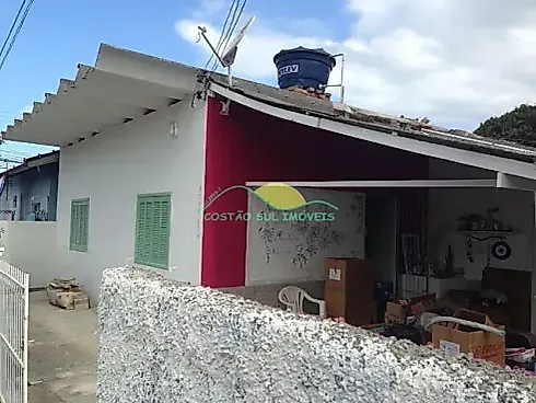 Casa de 2 Quartos Distante 215 Metros da Praia da Armação - Armação do Pântano do Sul - Florianópol - Casa em Armação Do Pântano Do Sul, Florianópolis - Foto 2