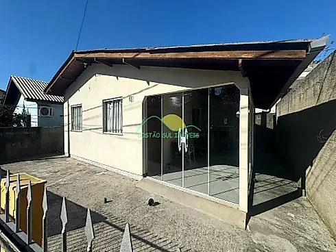 🏡🌿 Casa Térrea para Aluguel no Morro das Pedras com 2 Quartos, Terreno Individual Murado, Rua sem - Casa em Morro Das Pedras, Florianópolis - Foto 1