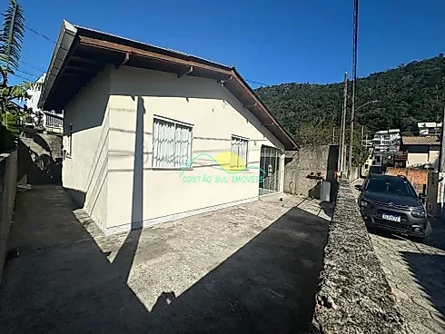 🏡🌿 Casa Térrea para Aluguel no Morro das Pedras com 2 Quartos, Terreno Individual Murado, Rua sem - Casa em Morro Das Pedras, Florianópolis - Foto 2