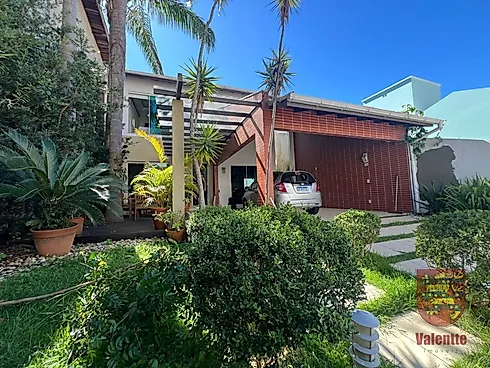 Casa Aconchegante no Estreito: 3 Suítes, 2 Vagas de Garagem e a Poucos Minutos do Centro de Florianópolis. - Casa em Estreito, Florianópolis - Foto 2