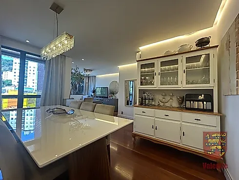 Apartamento Amplo e Seguro Próximo à Praça Getúlio Vargas: 4 Quartos, 2 Suítes e 2 Vagas de Garagem. - Apartamento em Centro, Florianópolis - Foto 1