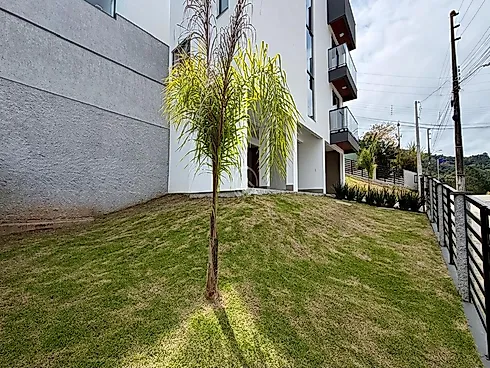 Casa de Esquina e Unifamiliar com Salas Comerciais I Forquilhas I São José/SC - Foto 2