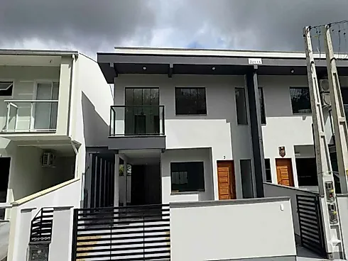 Sobrado à Venda com 3 Dormitórios (sendo 1 Suíte) Forquilhas - São José/SC - Sobrado em Forquilhas, São José - Foto 2