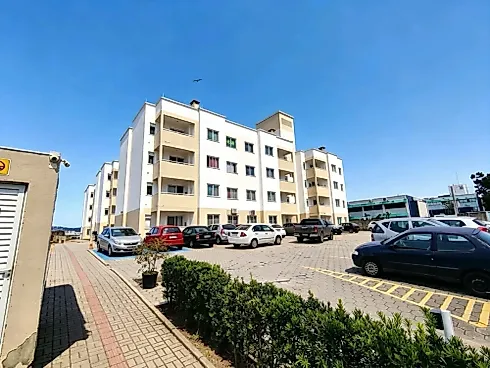Apartamento com 2 Dormitórios C/ Sacada e Churrasqueira no Balneário do Estreito - Foto 18