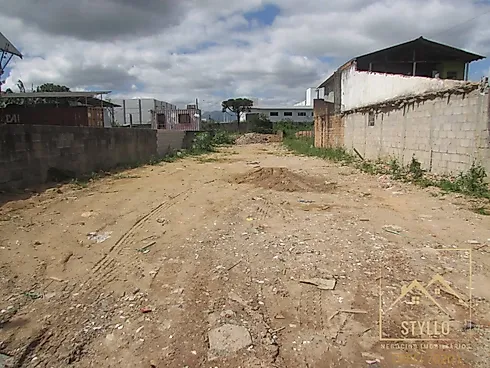 Excelente Terreno Meio de Quadra à Venda com 1.300 m² na Palhoça/SC