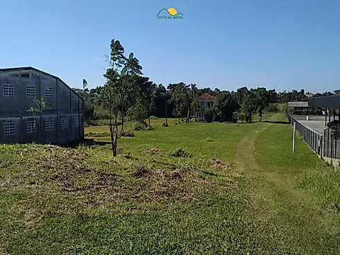 Terreno 20.400M², Comercial e Residencial, com 68 Metros de Frente para a Rodovia e a 900 M da Praia - Terreno em Morro das Pedras, Florianópolis - Foto 1