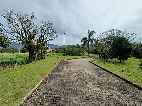 Terreno Plano 401,14M² em Condomínio Fechado, Lagoinha do Leste Ii, com Escritura Pública, Financiáv - Terreno em Pântano do Sul, Florianópolis - Foto 2