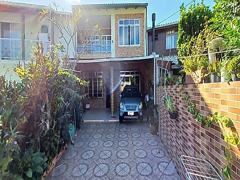 Casa Ampla com 3 Quartos a Poucos Metros da Praia na Armação – Conforto e Localização em Florianópol - Casa em Armação do Pântano do Sul, Florianópolis - Foto 2