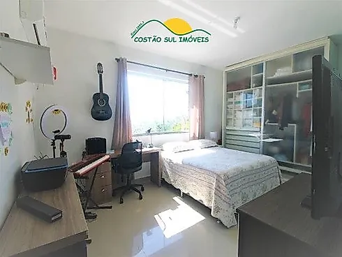 Casa com 10 Quartos, Escriturada, com Possibilidade para Pousada no Córrego Grande - Florianópolis/S - Foto 13