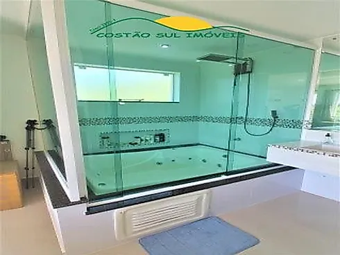 Casa com 10 Quartos, Escriturada, com Possibilidade para Pousada no Córrego Grande - Florianópolis/S - Foto 16
