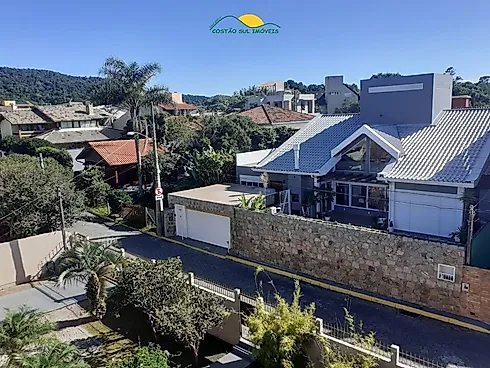 Casa de Alvenaria de 3 Pavimentos, Escritura Pública, com 3 Quartos  (1 Suíte com Closet e Hidro), a - Casa em Morro das Pedras, Florianópolis - Foto 1