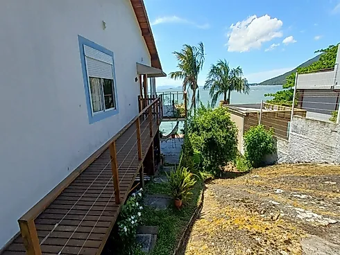 Casa com 3 Quartos (1 Suíte) e Quitinete, com Acesso ao Mar e Exuberante Vista Panorâmica no Ribeirã - Foto 11