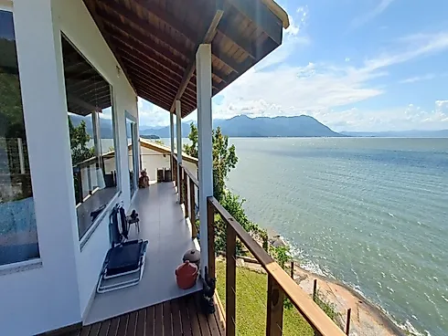 Casa com 3 Quartos (1 Suíte) e Quitinete, com Acesso ao Mar e Exuberante Vista Panorâmica no Ribeirã - Foto 14