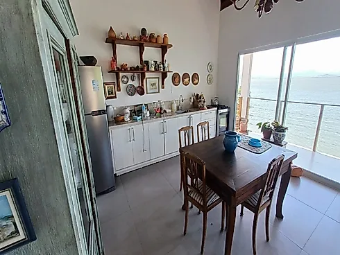 Casa com 3 Quartos (1 Suíte) e Quitinete, com Acesso ao Mar e Exuberante Vista Panorâmica no Ribeirã - Foto 26