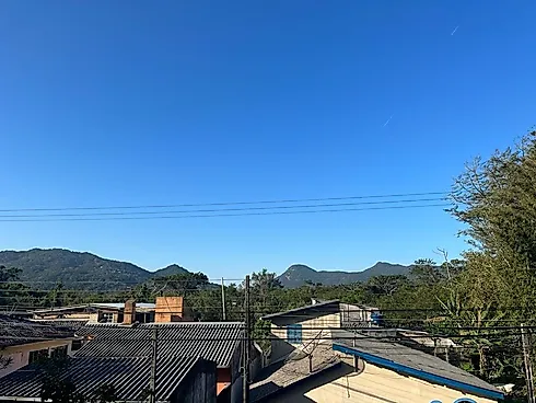 "Encantadora Casa com 5 Quartos. Seu Refúgio à 850 Metros do Mar!" - Pântano do Sul - Florianópolis/ - Foto 11