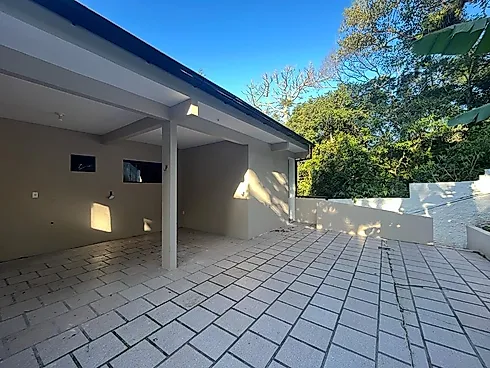 "Encantadora Casa com 5 Quartos. Seu Refúgio à 850 Metros do Mar!" - Pântano do Sul - Florianópolis/ - Foto 14