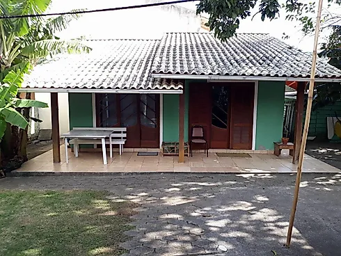 Casa Térrea de Alvenaria com 1 Quarto a 350 Metros da Praia do Morro das Pedras - Florianópolis/SC - Casa em Morro das Pedras, Florianópolis - Foto 1