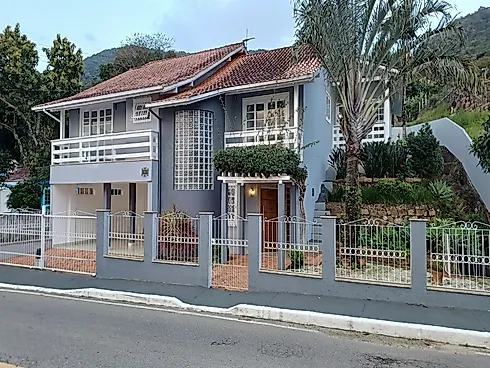 Aconchegante Casa com 3 Quartos (1 Suíte) de 260m² a 30 Metros da Praia e com Linda Vista para o Mar - Casa em Ribeirão da Ilha, Florianópolis - Foto 2