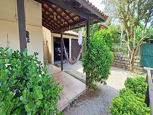 Cota Imobiliária - Casa de Alvenaria de Dois Pavimentos, com Escritura Pública, em Servidão sem Saíd - Casa em Morro das Pedras, Florianópolis - Foto 5