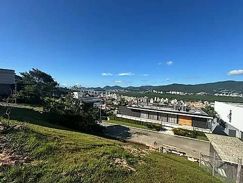 🏡 Terreno Exclusivo em Condomínio de Alto Padrão – Segurança, Natureza e Lazer em um Só Lugar! 🌿✨à - Foto 10