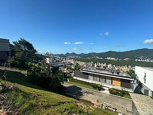 🏡 Terreno Exclusivo em Condomínio de Alto Padrão – Segurança, Natureza e Lazer em um Só Lugar! 🌿✨à - Foto 16