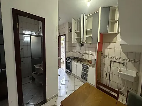 🌊🏡✨ Kitnet Mobiliada para Aluguel a Apenas 80 Metros da Praia do Pântano do Sul – sem Vaga de Gara - Apartamento em Pântano do Sul, Florianópolis - Foto 1