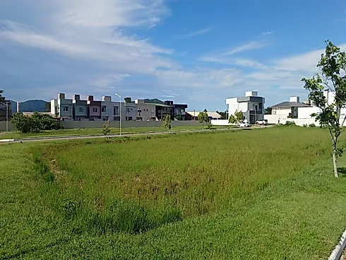 Terreno Plano de 385,61M², Plano, com Escritura Pública, no Condomínio Caminho do Engenho I - Campec - Terreno em Campeche, Florianópolis - Foto 2