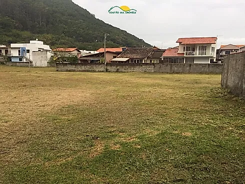 Terreno de 81.006 62 m2 a 260 Metros da Praia, com Potencial Hoteleiro - Pântano do Sul - Florianópo - Terreno em Pântano do Sul, Florianópolis - Foto 2