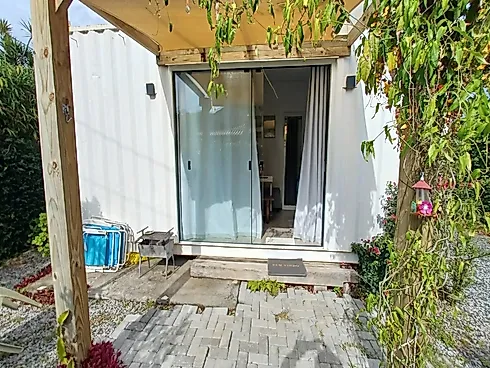 Cota Imobiliária - Casa Mista de 1 Dormitório e Studio Container a 190 Metros da Praia do Morro das - Casa em Morro das Pedras, Florianópolis - Foto 5