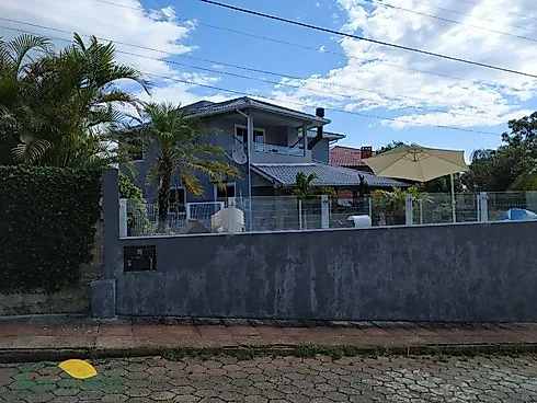 Edificação com 2 Casas. Interessante para Residir e Gerar Renda, Dista a 390 M da Praia dos Ingleses - Casa em Ingleses do Rio Vermelho, Florianópolis - Foto 2