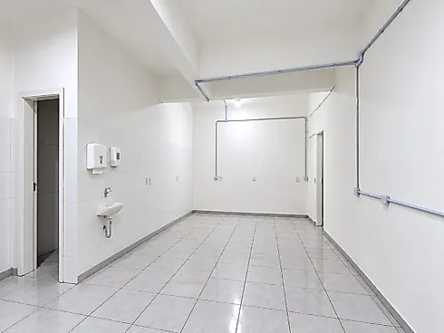 Prédio Comercial com 3 Lojas no Bairro Madri - Foto 11