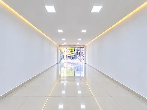Prédio Comercial com 3 Lojas no Bairro Madri - Foto 5