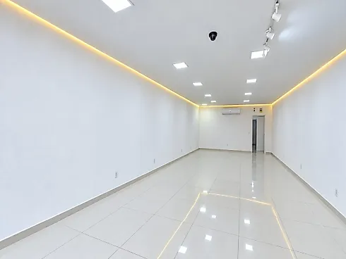 Prédio Comercial com 3 Lojas no Bairro Madri - Foto 6