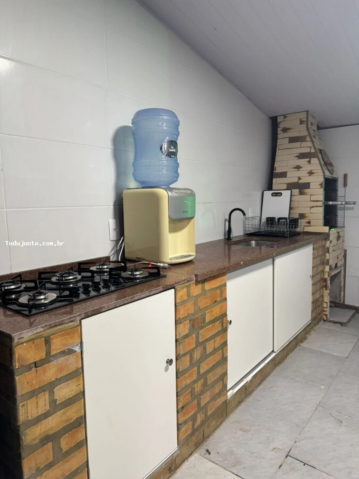 Casa em Praia do Meio (Ens Brito), Palhoça