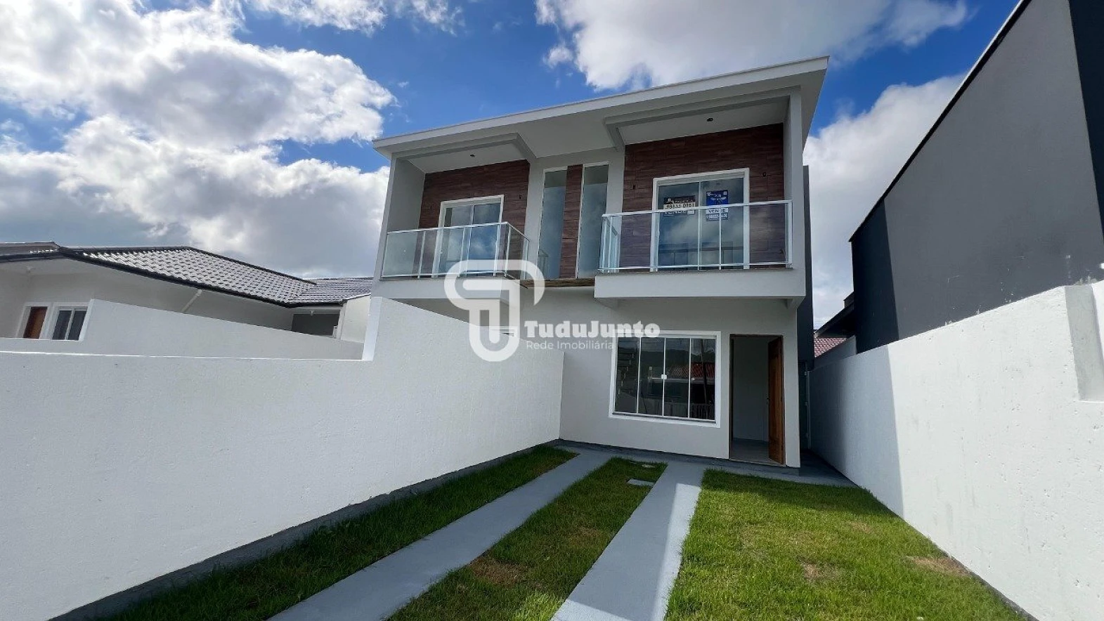 Sobrado geminado em Bela Vista, Palhoça