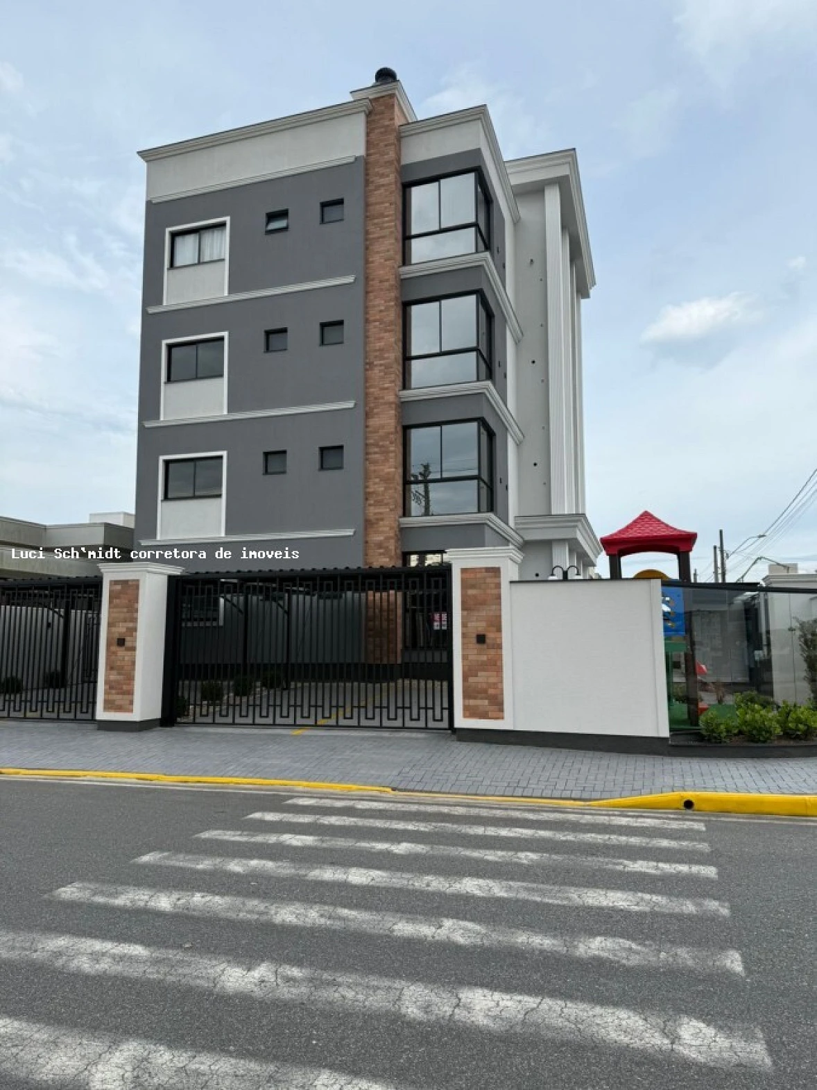 Apartamento em Areias, Tijucas