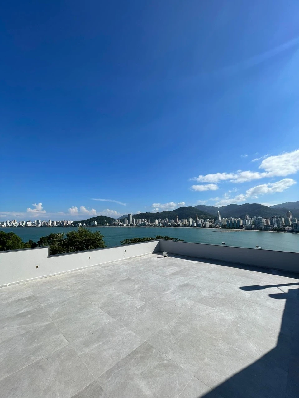Casa em Canto da Praia, Itapema. 4 quartos, 340m². Imagem 9 de 10