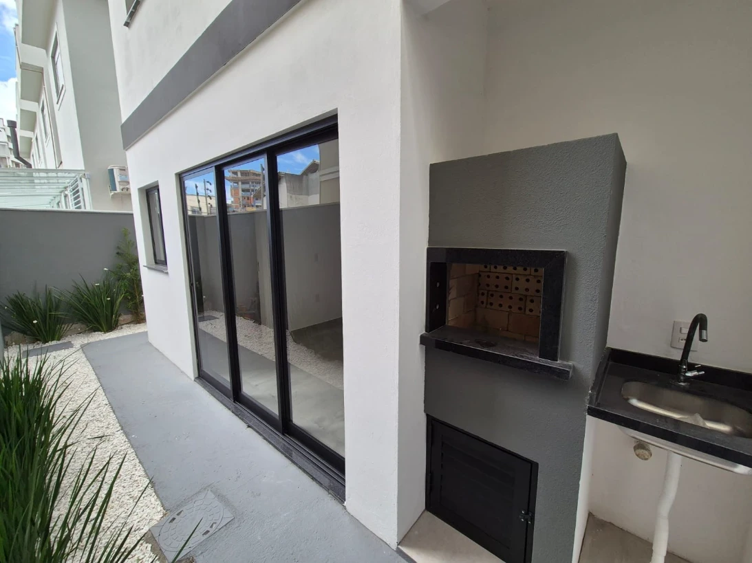 Sobrado Geminado em Pagani, Palhoça. 3 quartos, 118m². Imagem 3 de 8