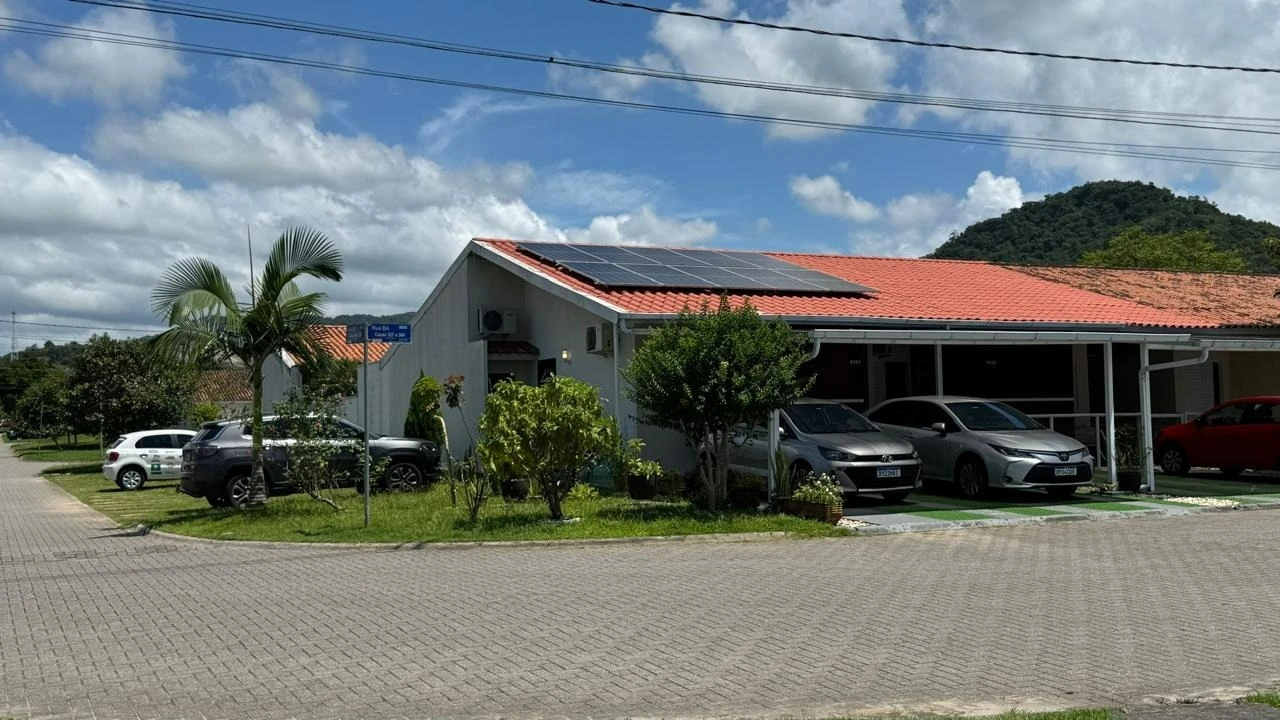 Casa em Bela Vista, Palhoça. 4 quartos, 143m². Imagem 1 de 27