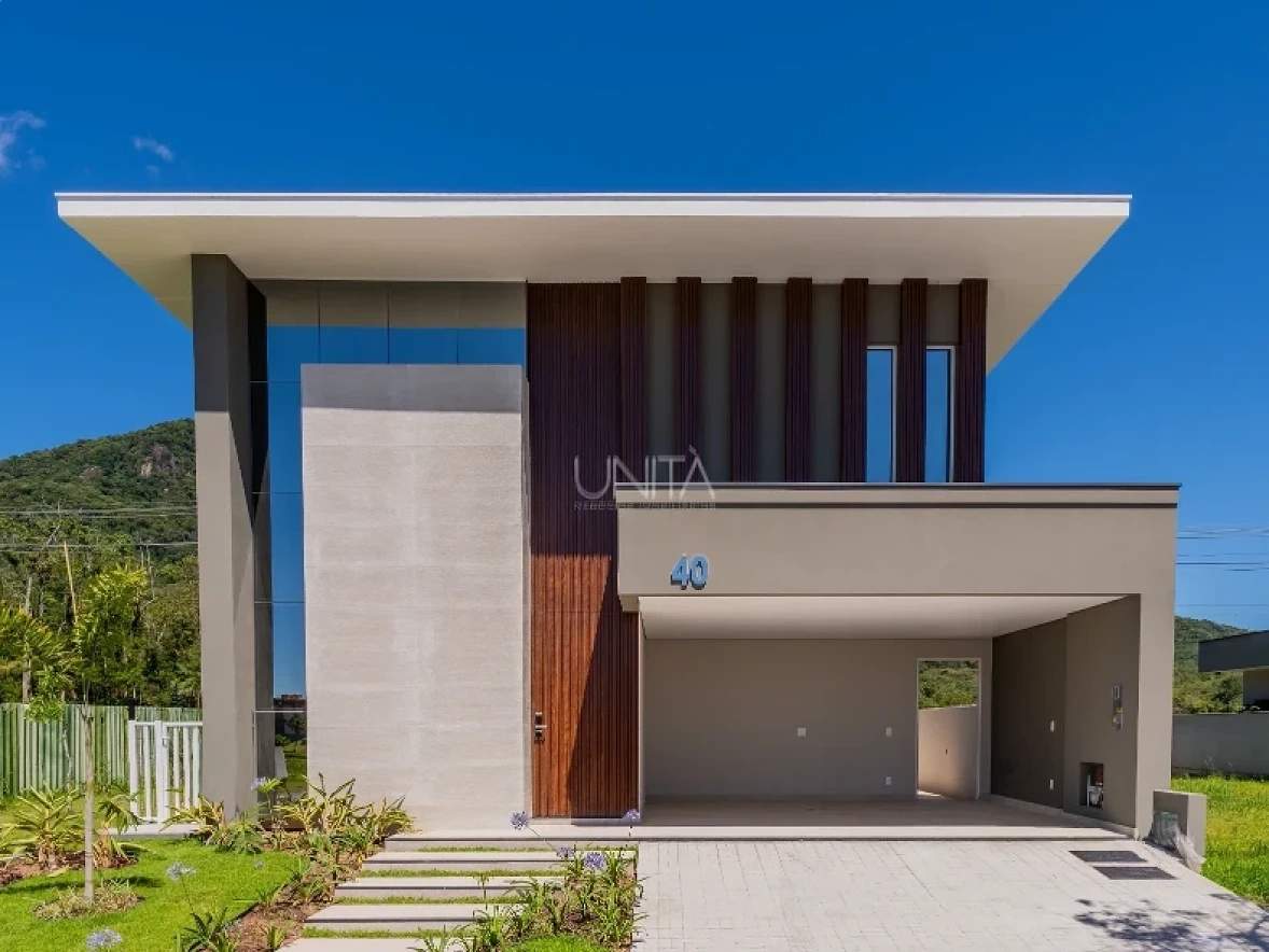 Casa em Pedra Branca, Palhoça. 4 quartos, 275m². Imagem 1 de 50