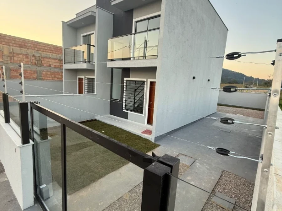 Sobrado Geminado em Forquilhas, São José. 2 quartos, 78m². Imagem 2 de 12