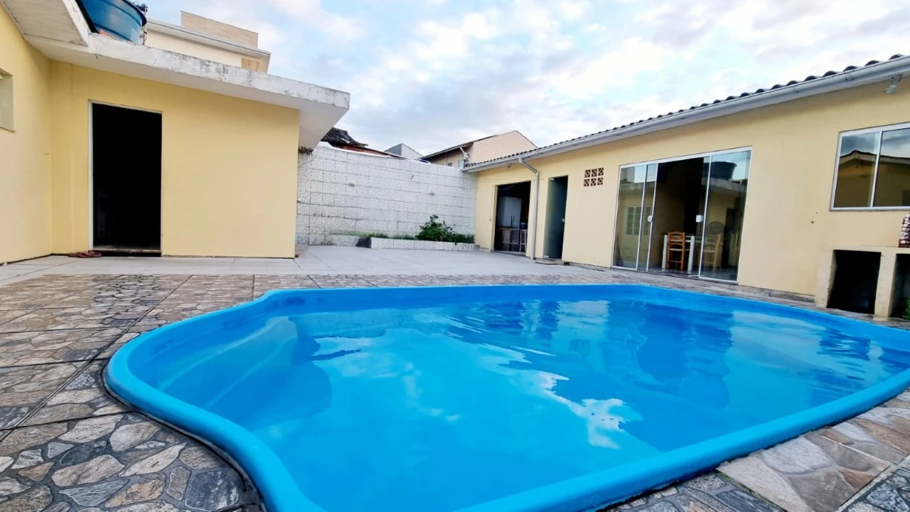 Casa em Forquilhinha, São José. 2 quartos, 100m². Imagem 2 de 11