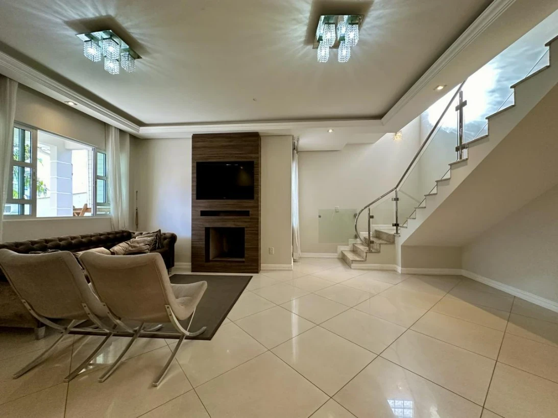 Casa em Ponte do Imaruim, Palhoça. 4 quartos, 250m². Imagem 5 de 44