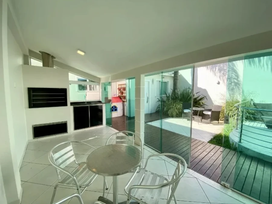 Casa em Ponte do Imaruim, Palhoça. 4 quartos, 250m². Imagem 20 de 44