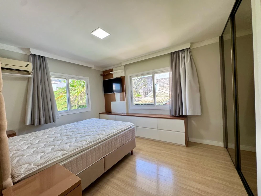 Casa em Pedra Branca, Palhoça. 3 quartos, 207m². Imagem 21 de 35