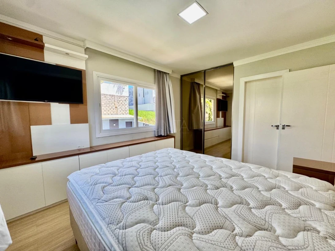 Casa em Pedra Branca, Palhoça. 3 quartos, 207m². Imagem 23 de 35