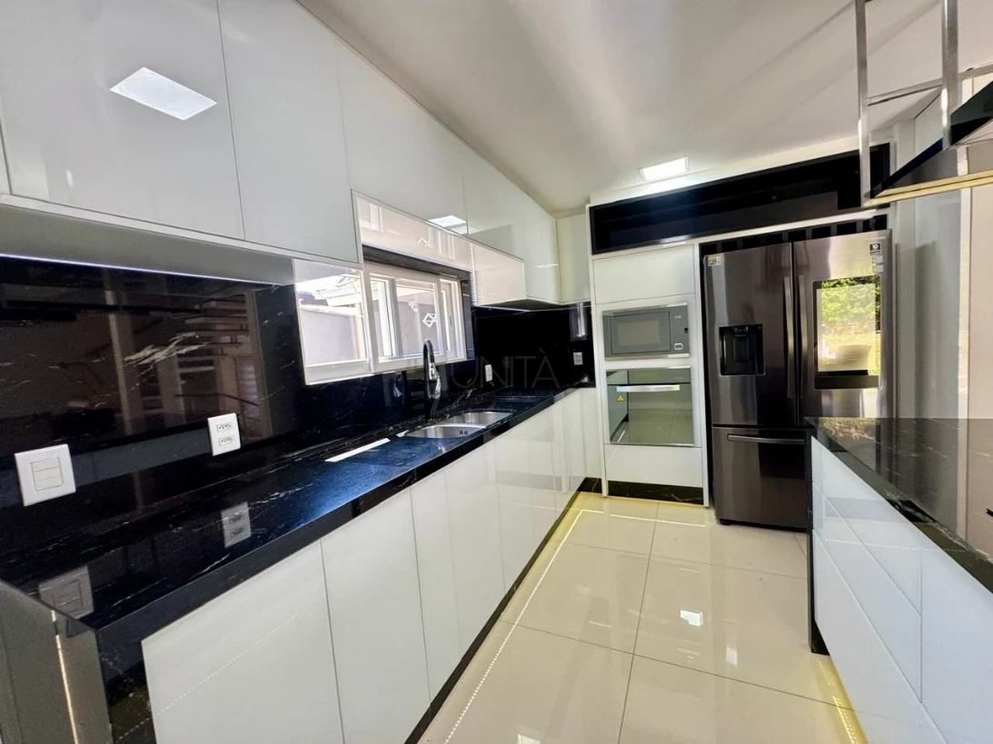 Casa em Pedra Branca, Palhoça. 3 quartos, 207m². Imagem 13 de 35