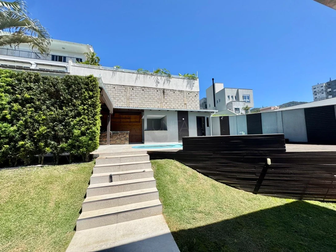 Casa em Pedra Branca, Palhoça. 3 quartos, 207m². Imagem 26 de 35