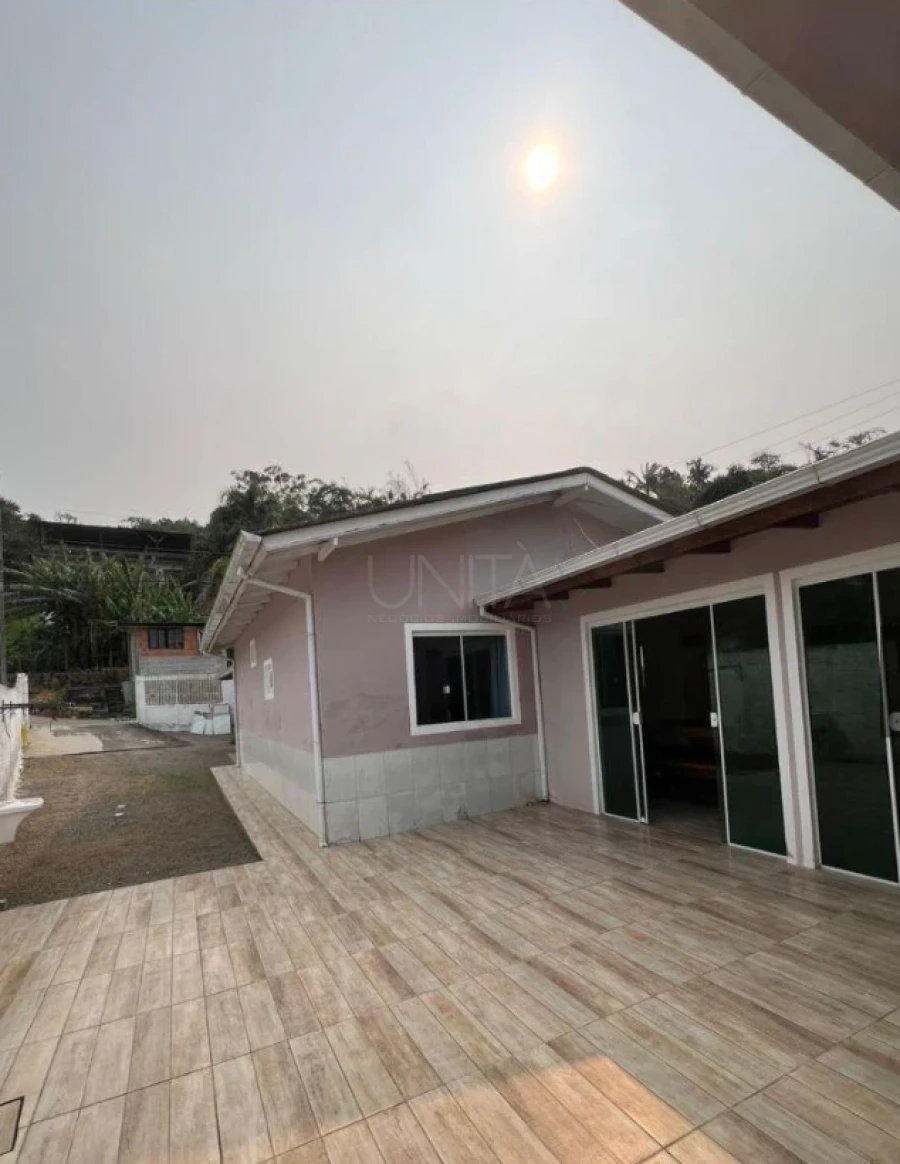 Casa em Enseada de Brito, Palhoça. 3 quartos, 96m². Imagem 1 de 10